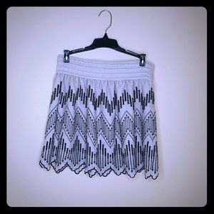 Design Lab Skirt/Ivory with Black Detail